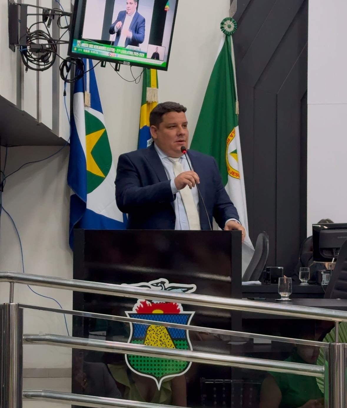 Alex Rodrigues toma posse como vereador e assume presidência da Comissão de Obras em Cuiabá