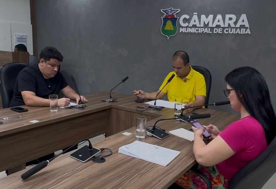 Projeto que revoga taxa de lixo em Cuiabá é aprovado por Alex Rodrigues em comissão e segue para votação